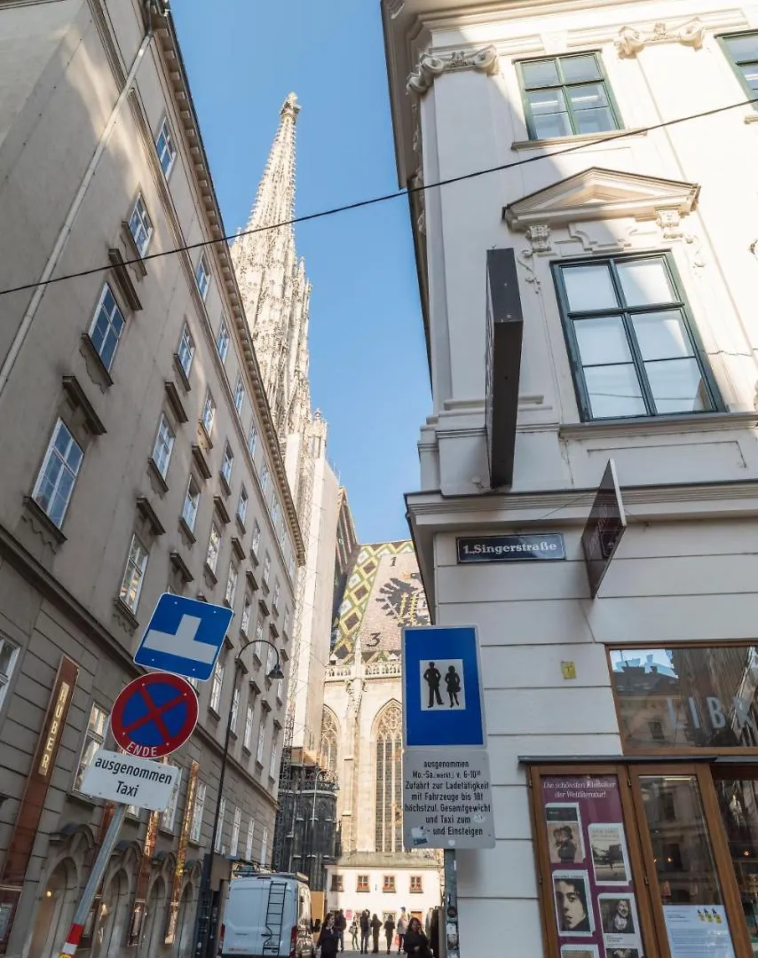 Singerstraße Luxury Apartment by welcome2Wien